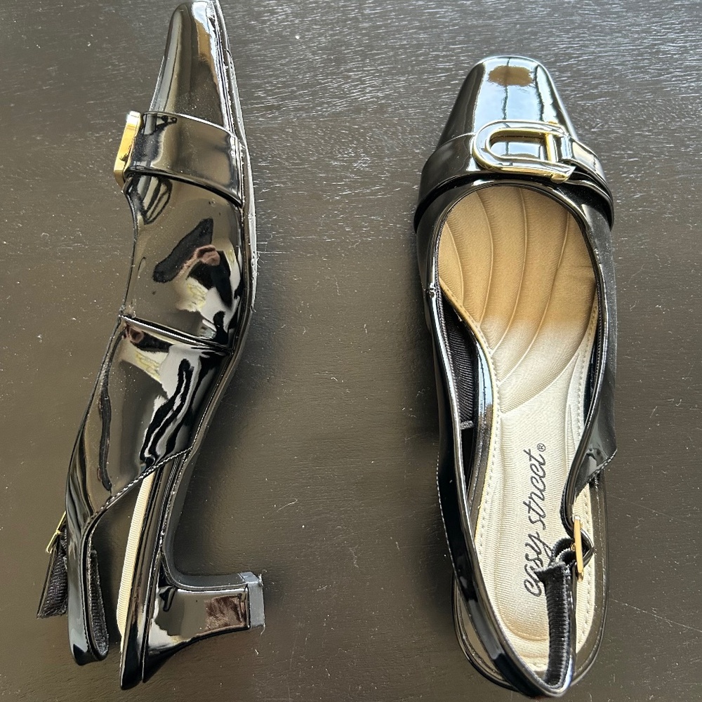 Easy street Connie black sling back shoes